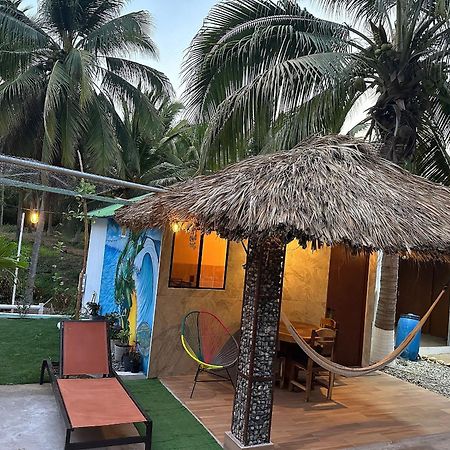 Casa Las Palmas Playa La Saladita 지와타네호 외부 사진