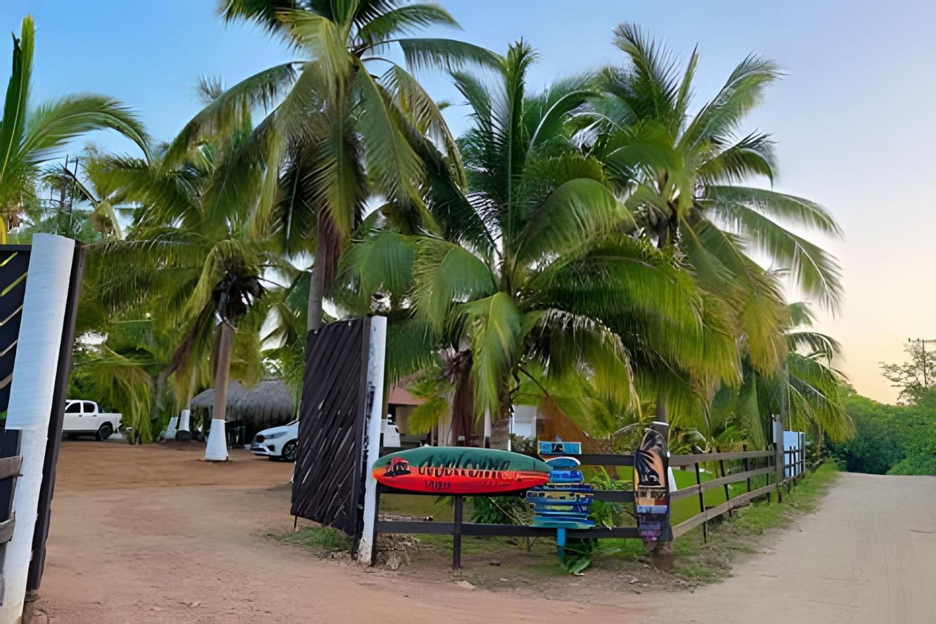 Casa Las Palmas Playa La Saladita 지와타네호 외부 사진